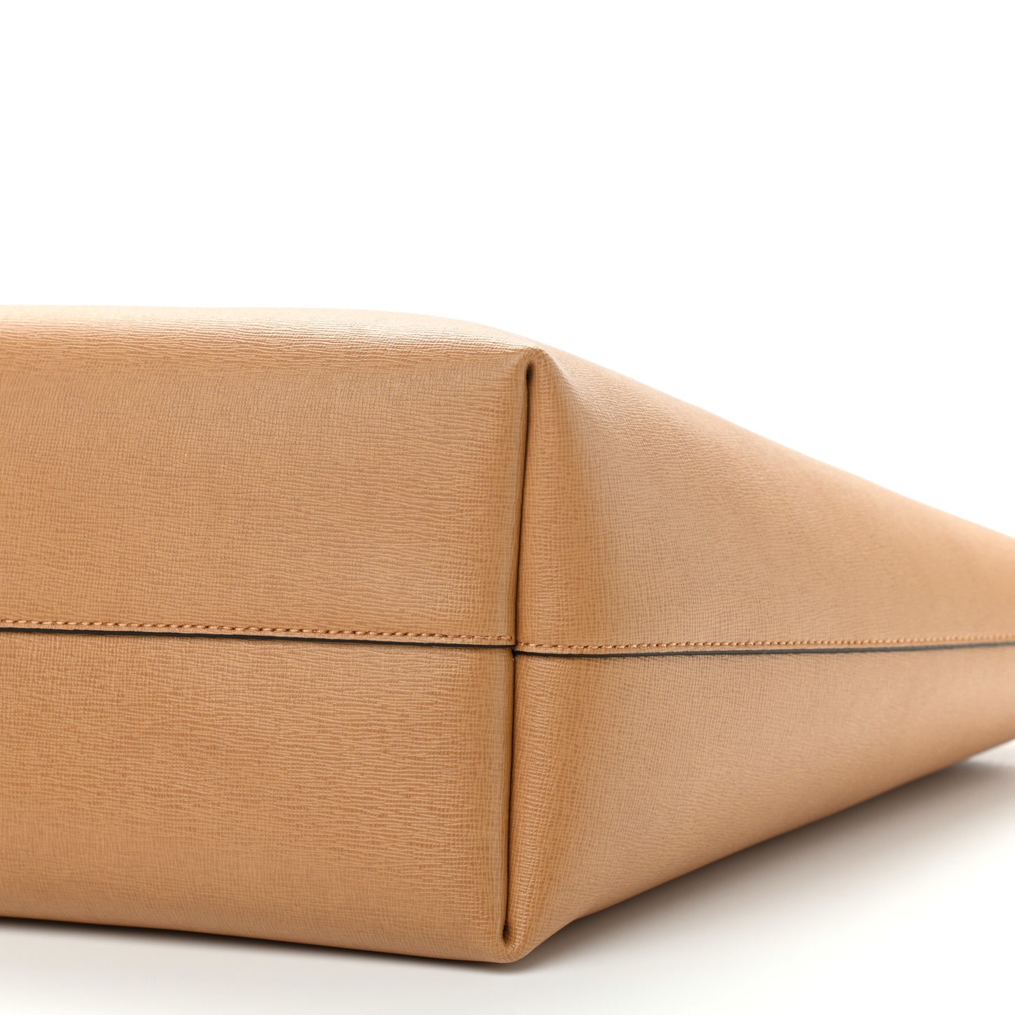 Vitello Virtus Tote Caramel