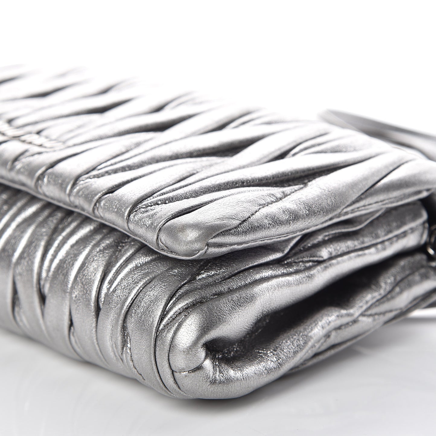 Metallic Nappa Matelasse Chain Crossbody Cromo