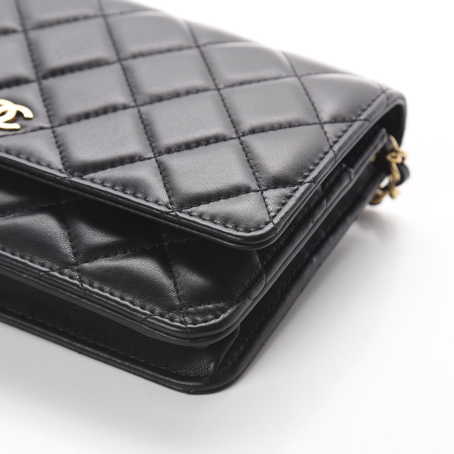 Lambskin Quilted Wallet On Chain WOC Black