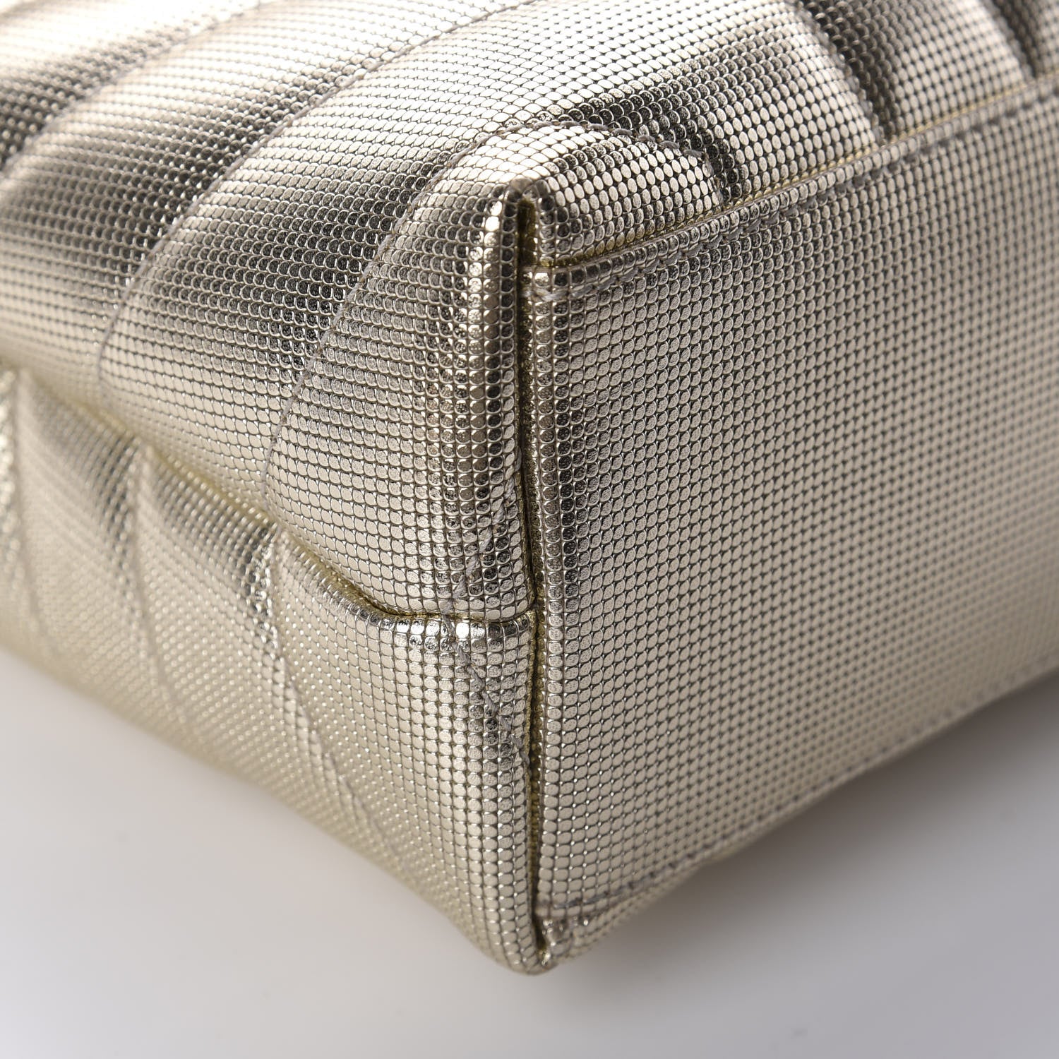 Saint Laurent Metallic Calfskin Y Quilted Small Loulou Monogram Chain Satchel Platino 6 of 11