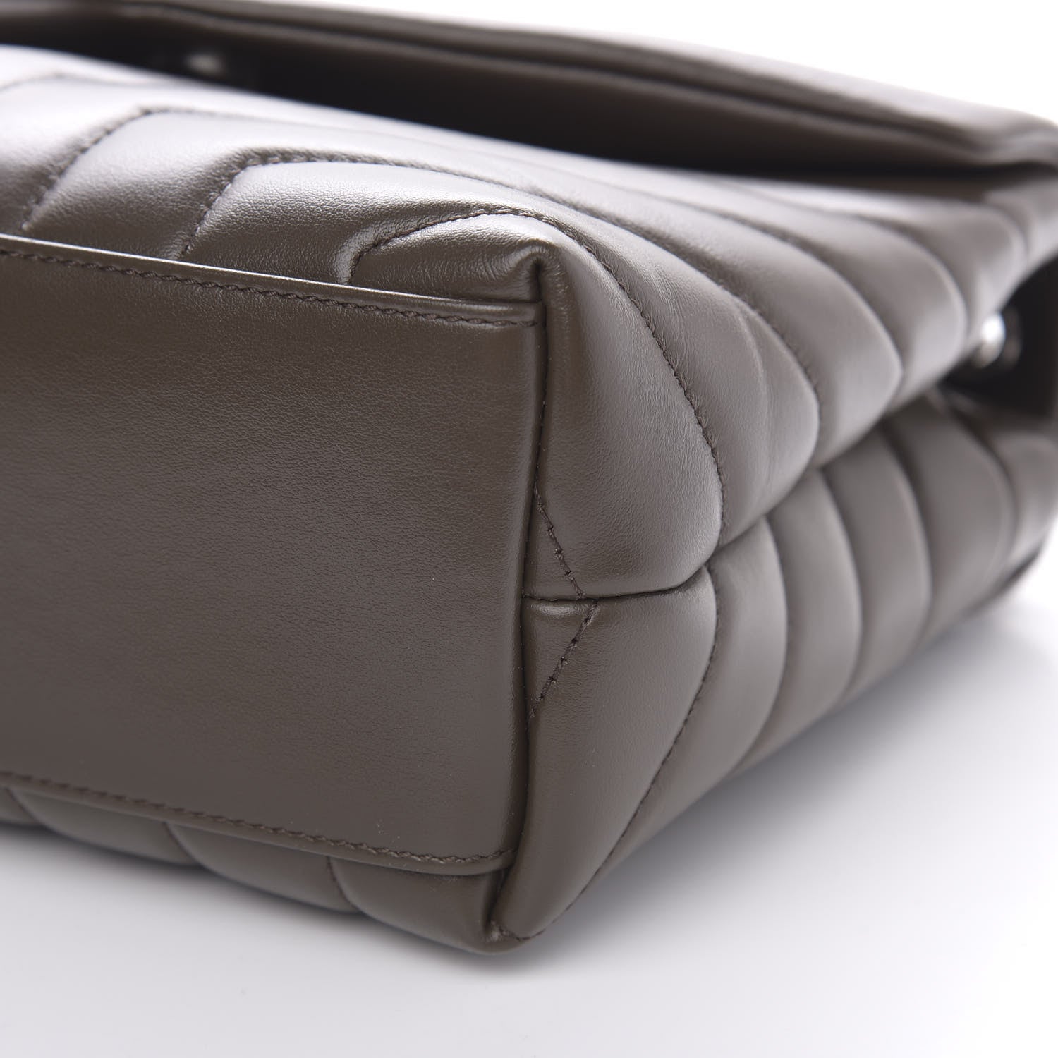 Saint Laurent Calfskin Y Quilted Monogram Small Loulou Chain Satchel Faggio 9 of 9
