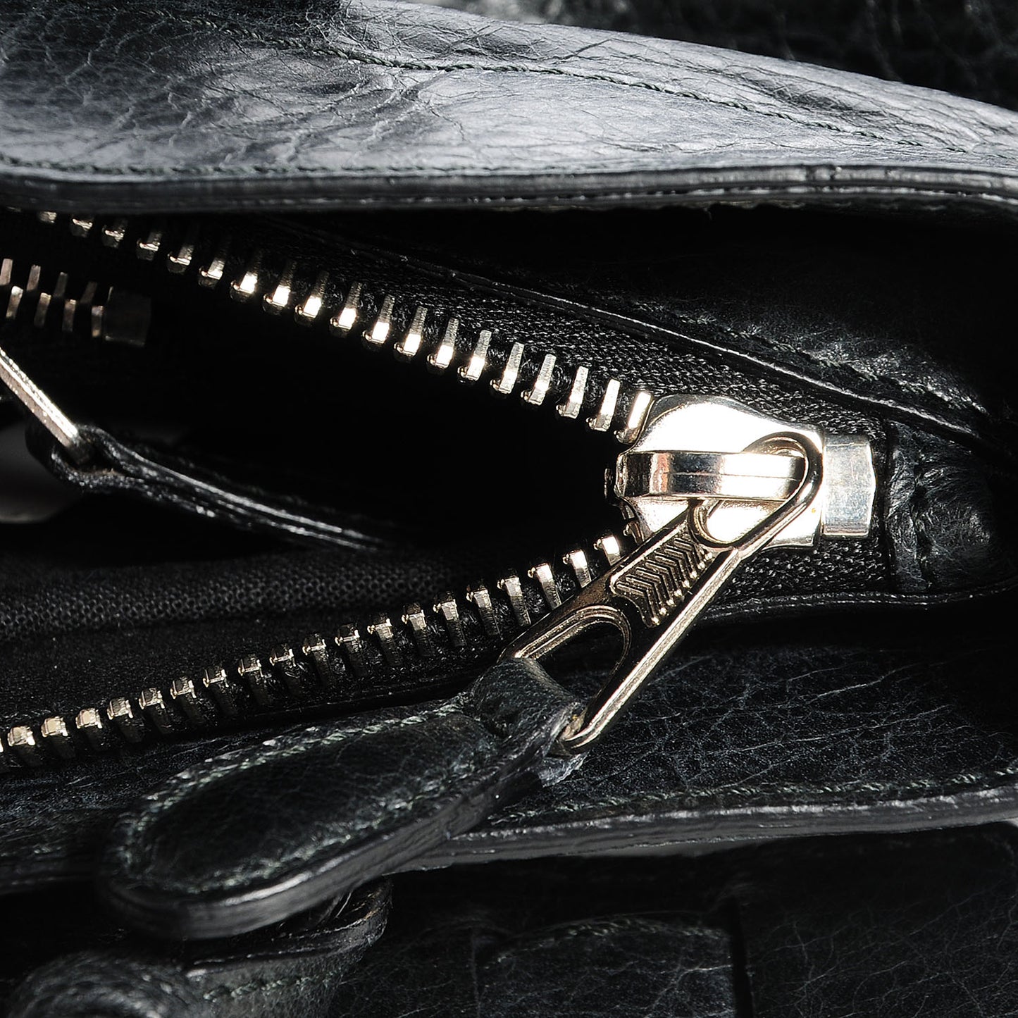 Agneau Giant 12 Silver Hardware First Black