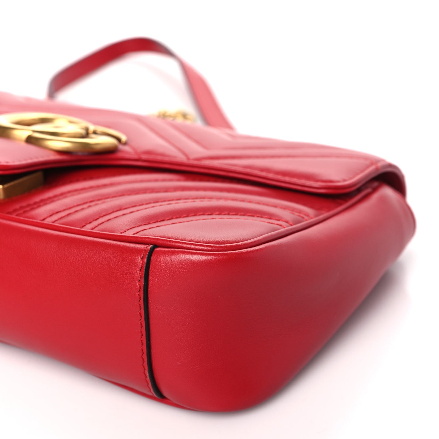 Calfskin Matelasse Small GG Marmont Shoulder Bag Hibiscus Red