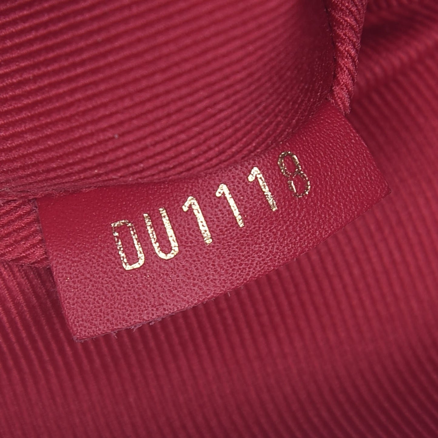 Monogram Saintonge Freesia