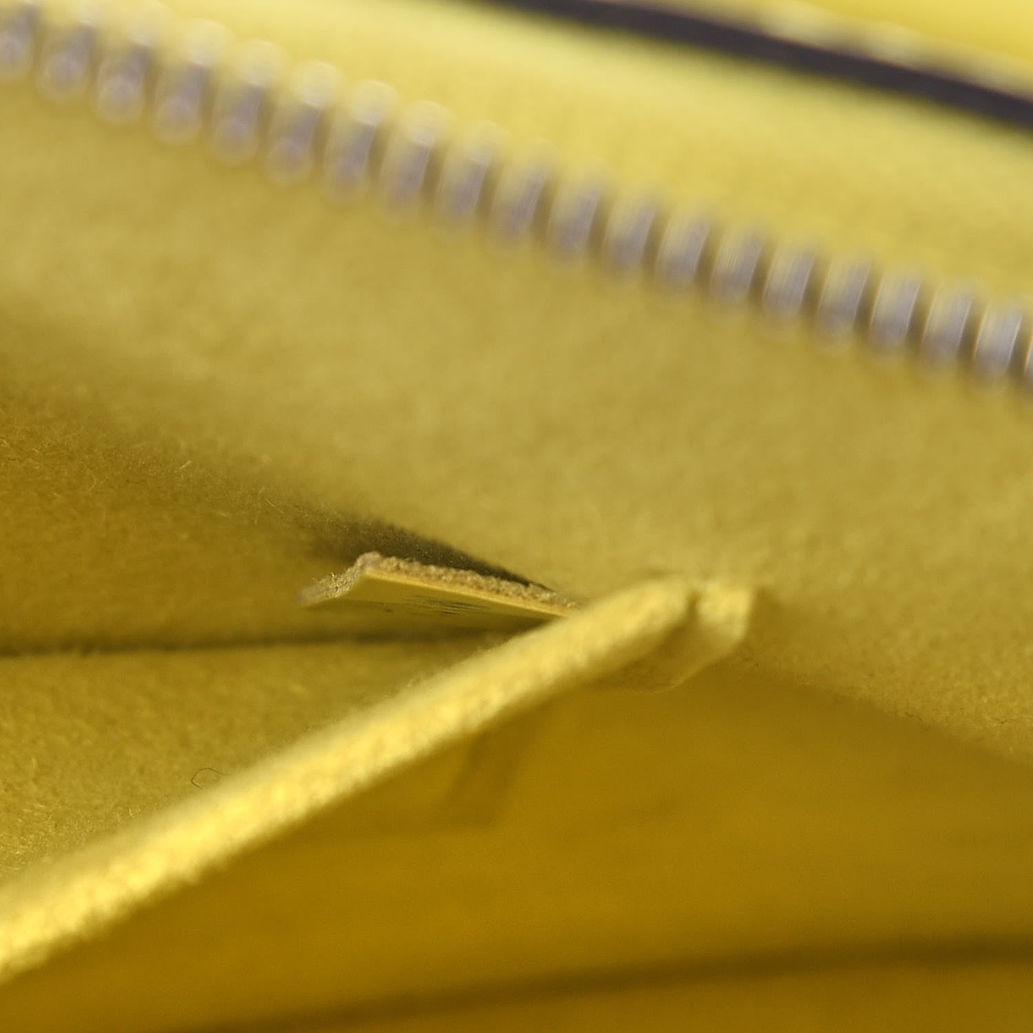 Louis Vuitton Epi Alma BB Pistache 7 of 13