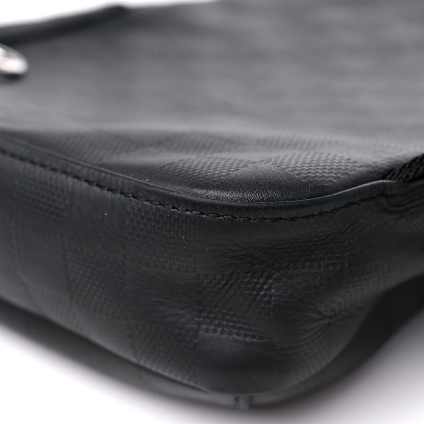 Damier Infini Avenue Sling Bag Onyx