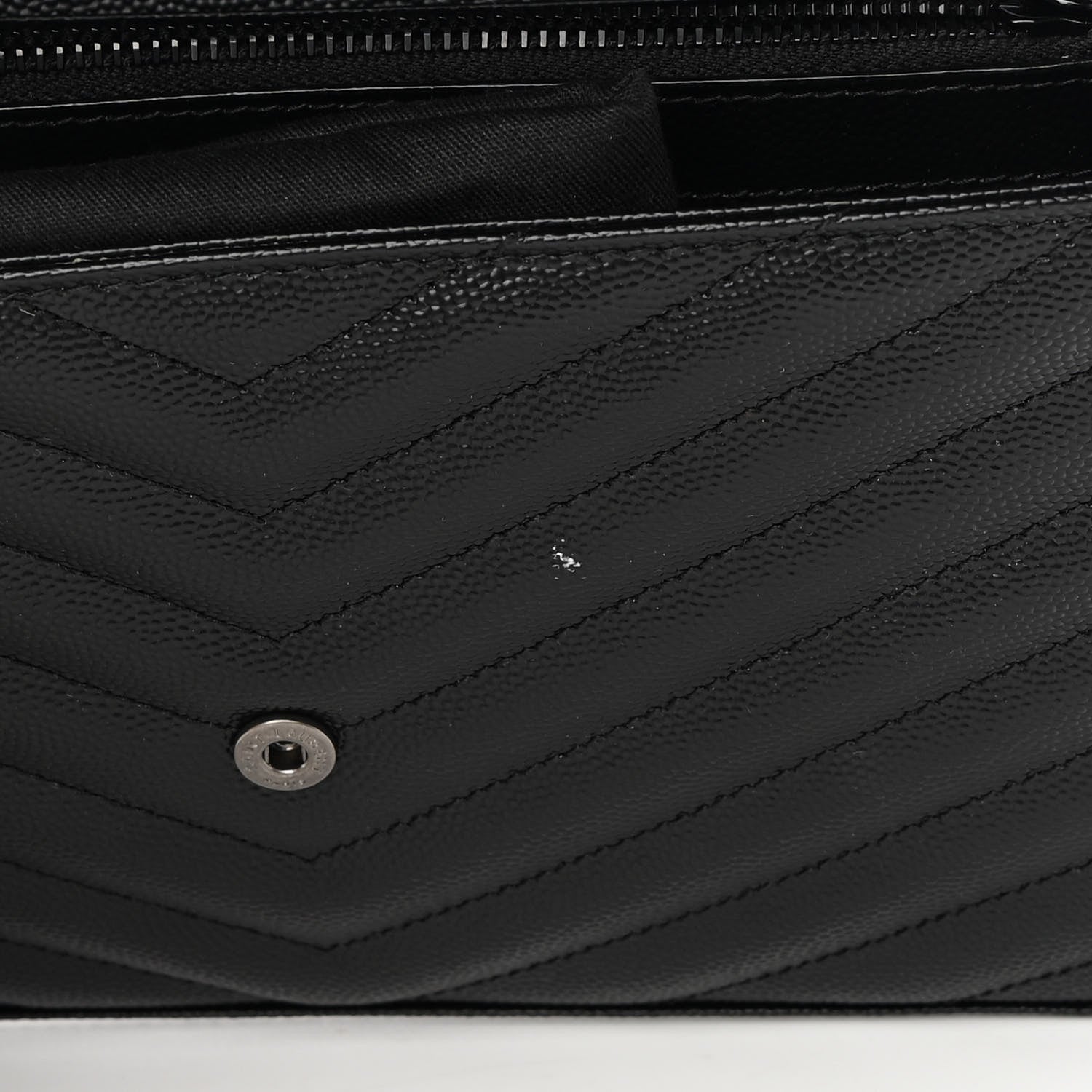 Saint Laurent Grain De Poudre Matelasse Chevron Monogram Chain Wallet Black 12 of 12