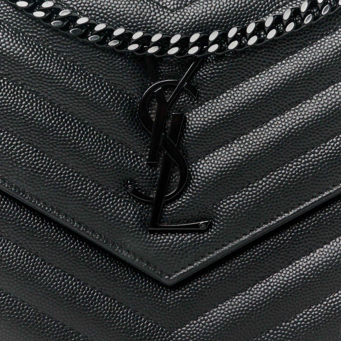 Grain De Poudre Matelasse Chevron Monogram Monochrome Chain Wallet Black