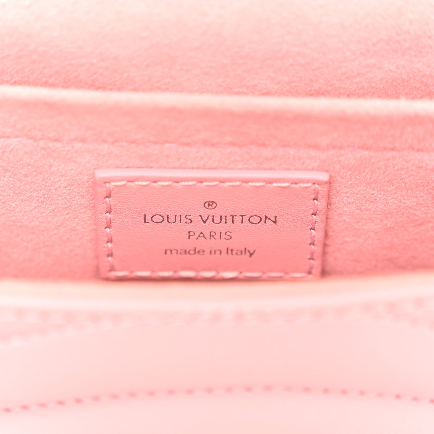 Calfskin New Wave Chain MM Smoothie Pink