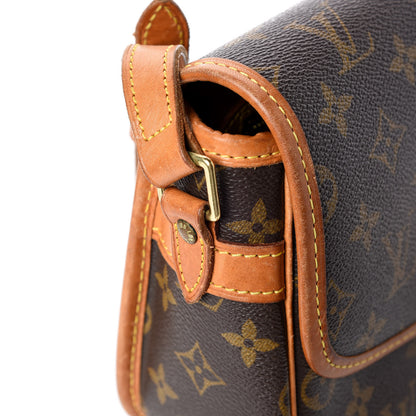 Louis Vuitton Monogram Sologne 17 of 18