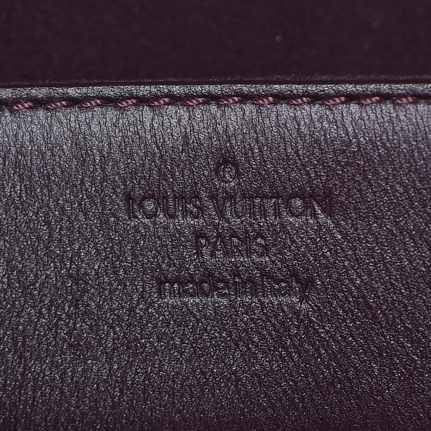 Calfskin Chain Louise GM Amarante