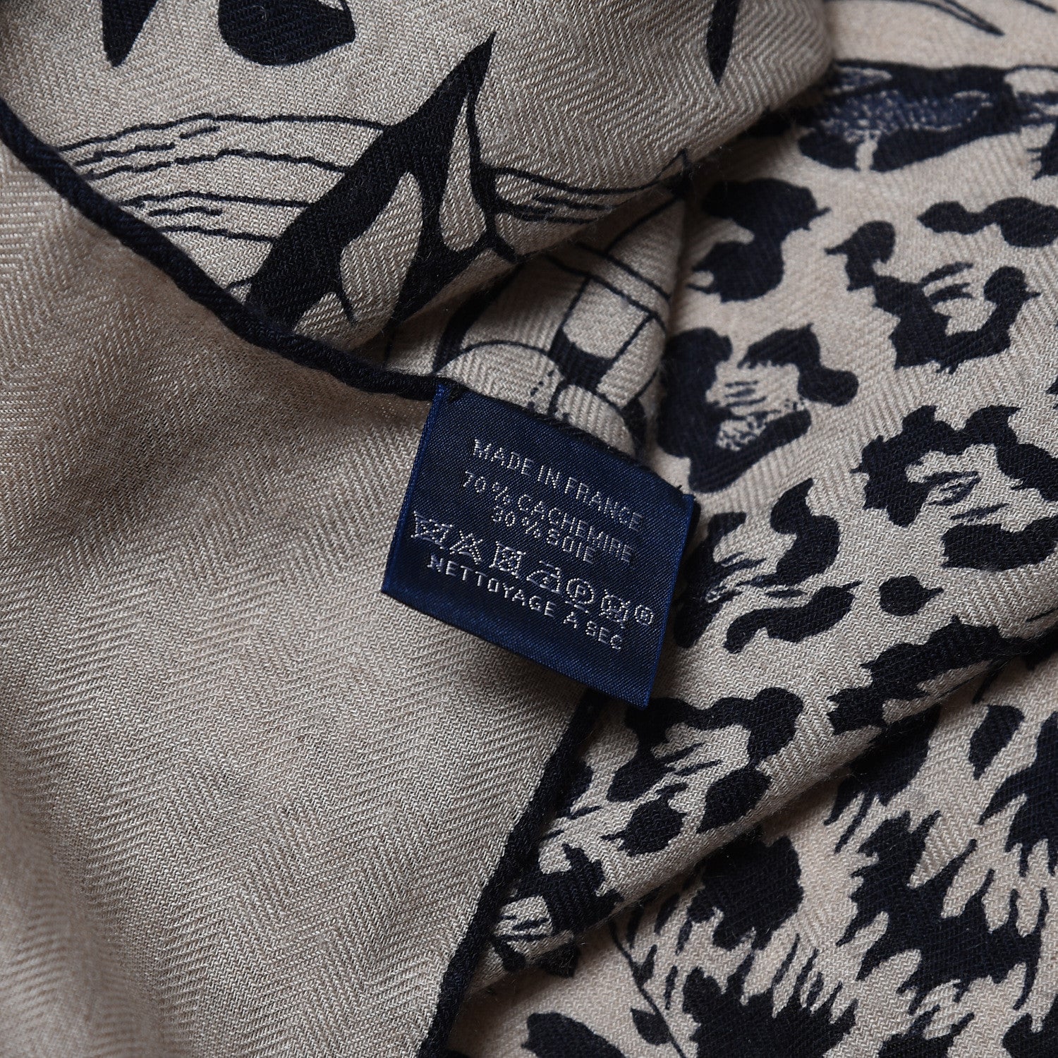 Hermes Cashmere Silk Jungle Love Tattoo Shawl 140 Natural Bleu Black 5 of 5