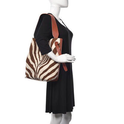 Celine Shiny Smooth Calfskin Zebra Printed Felt Small Twisted Cabas Chalk Brick 2 of 28