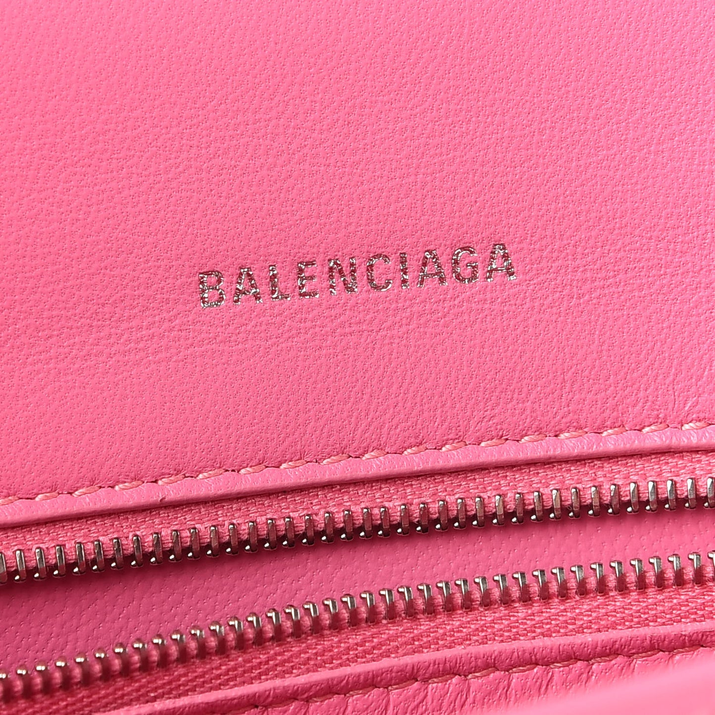 Shiny Calfskin Crocodile Embossed Small Hourglass Top Handle Bag Baby Pink