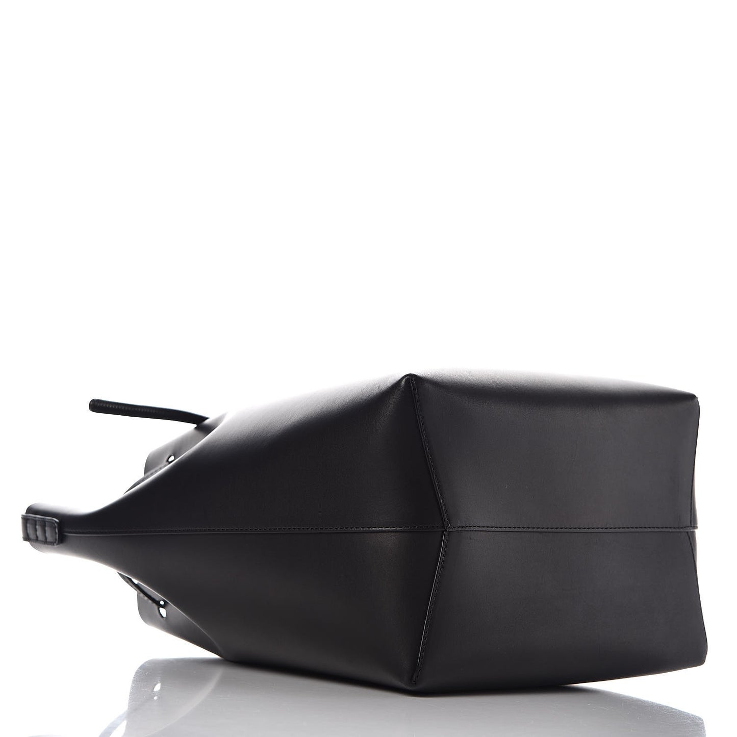 Vegetable Tanned Calfskin Bucket Bag Black Oro