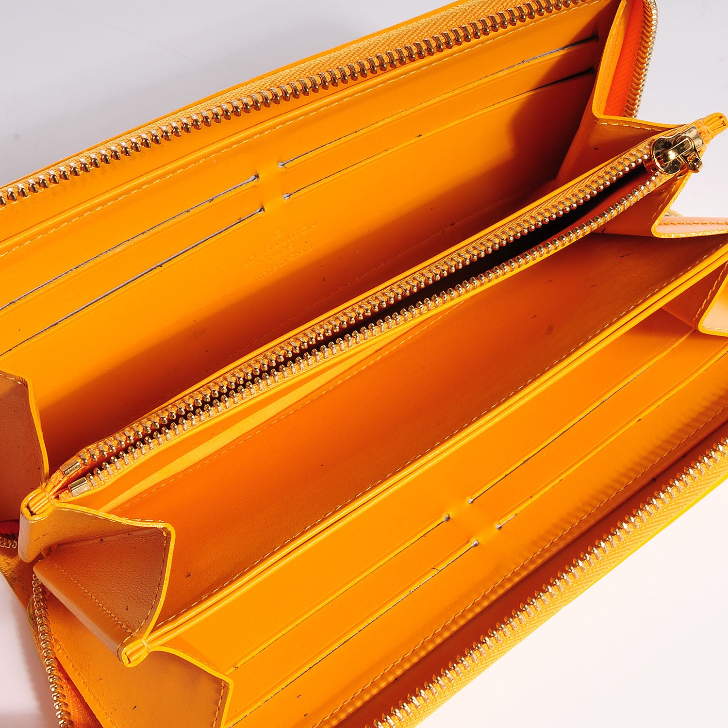 Louis Vuitton Vernis Zippy Wallet Jaune Passion 5 of 7