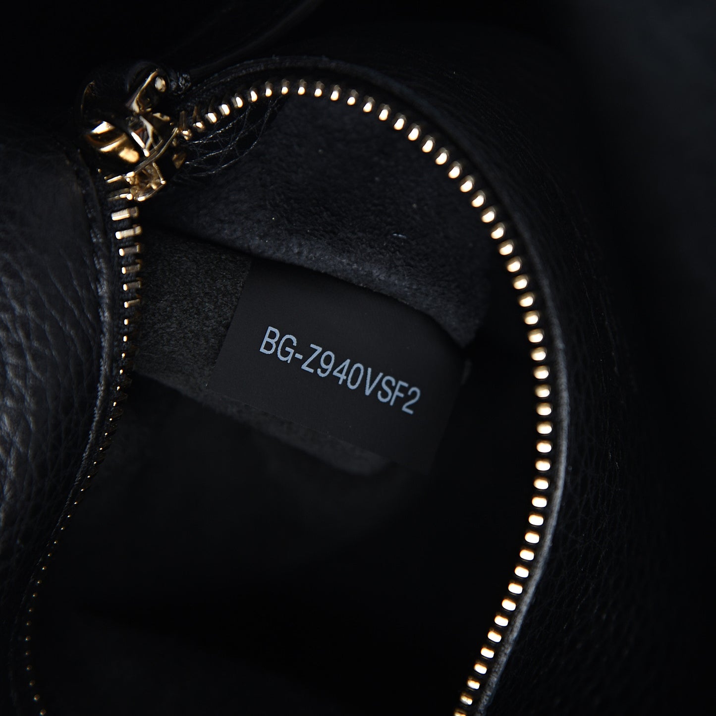 Pebbled Calfskin Small Rockstud Flip-Lock Messenger Bag Black
