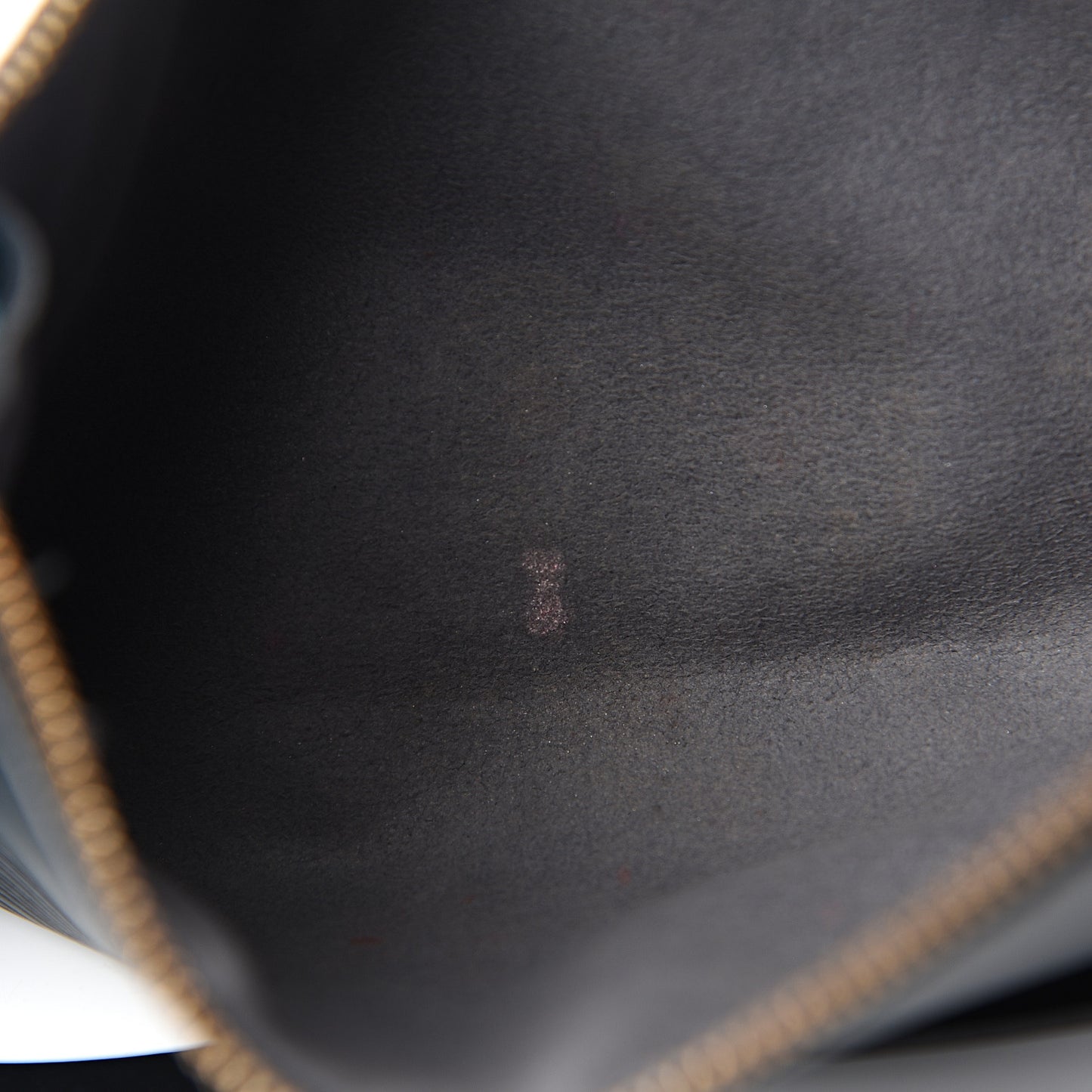 Epi Pochette Accessories 24 Black
