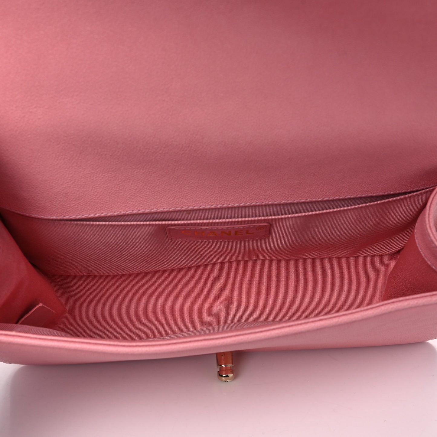 Caviar Quilted Medium Boy Flap Pink