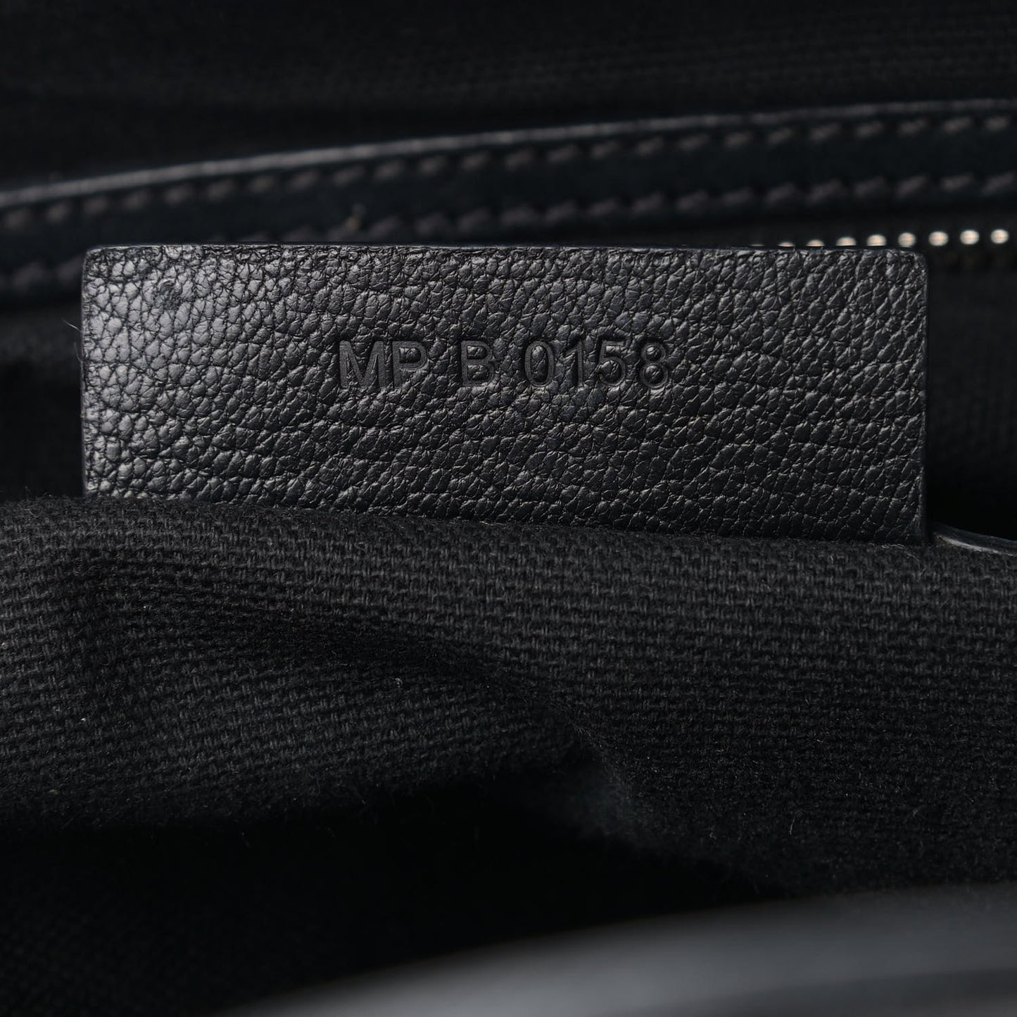 Sugar Goatskin Medium Antigona Black