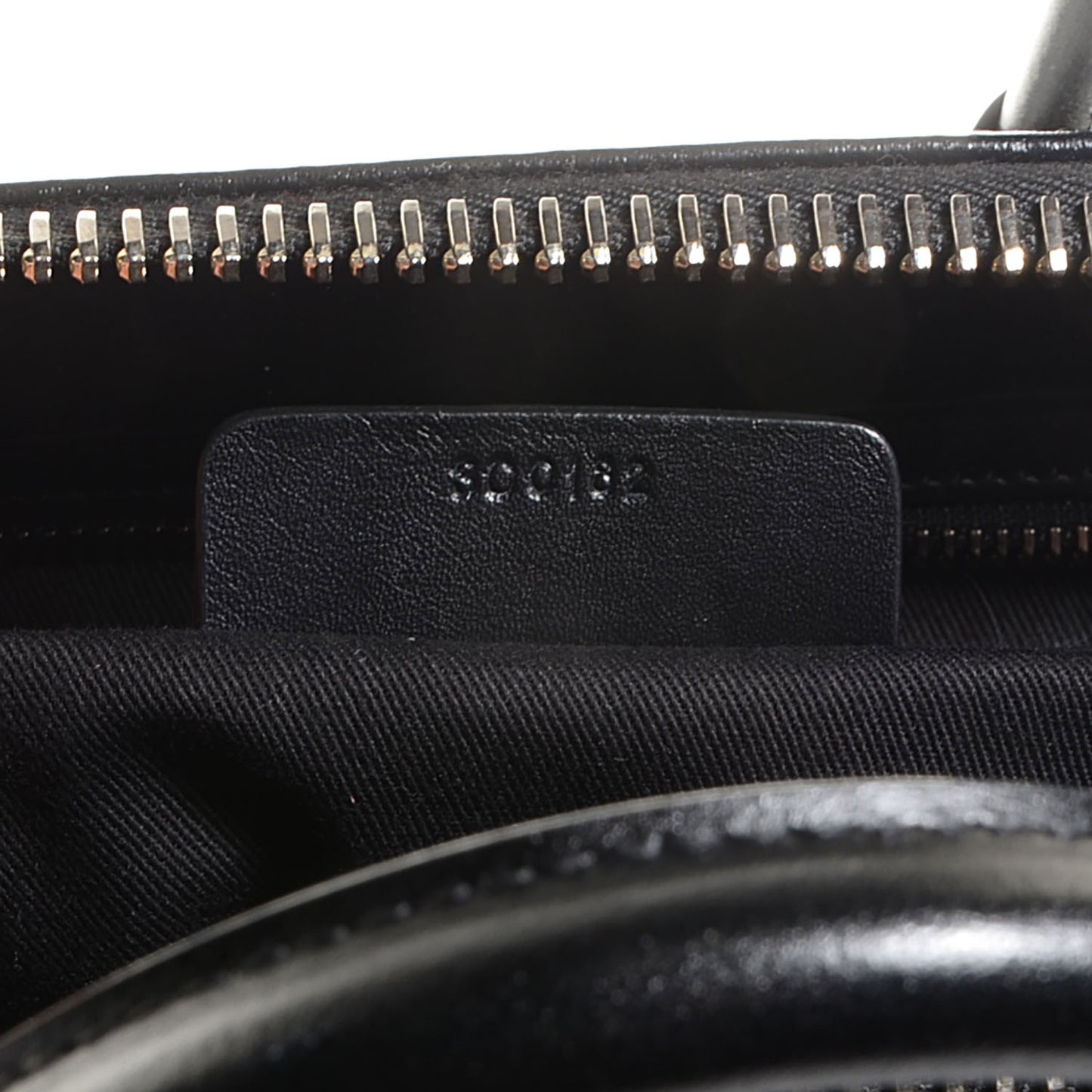 Shiny Lord Calfskin Medium Antigona Black