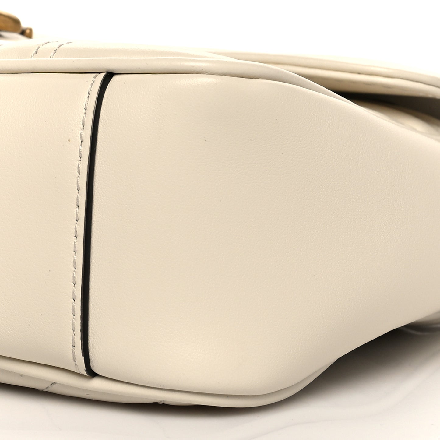 Calfskin Matelasse Small GG Marmont Shoulder Bag White
