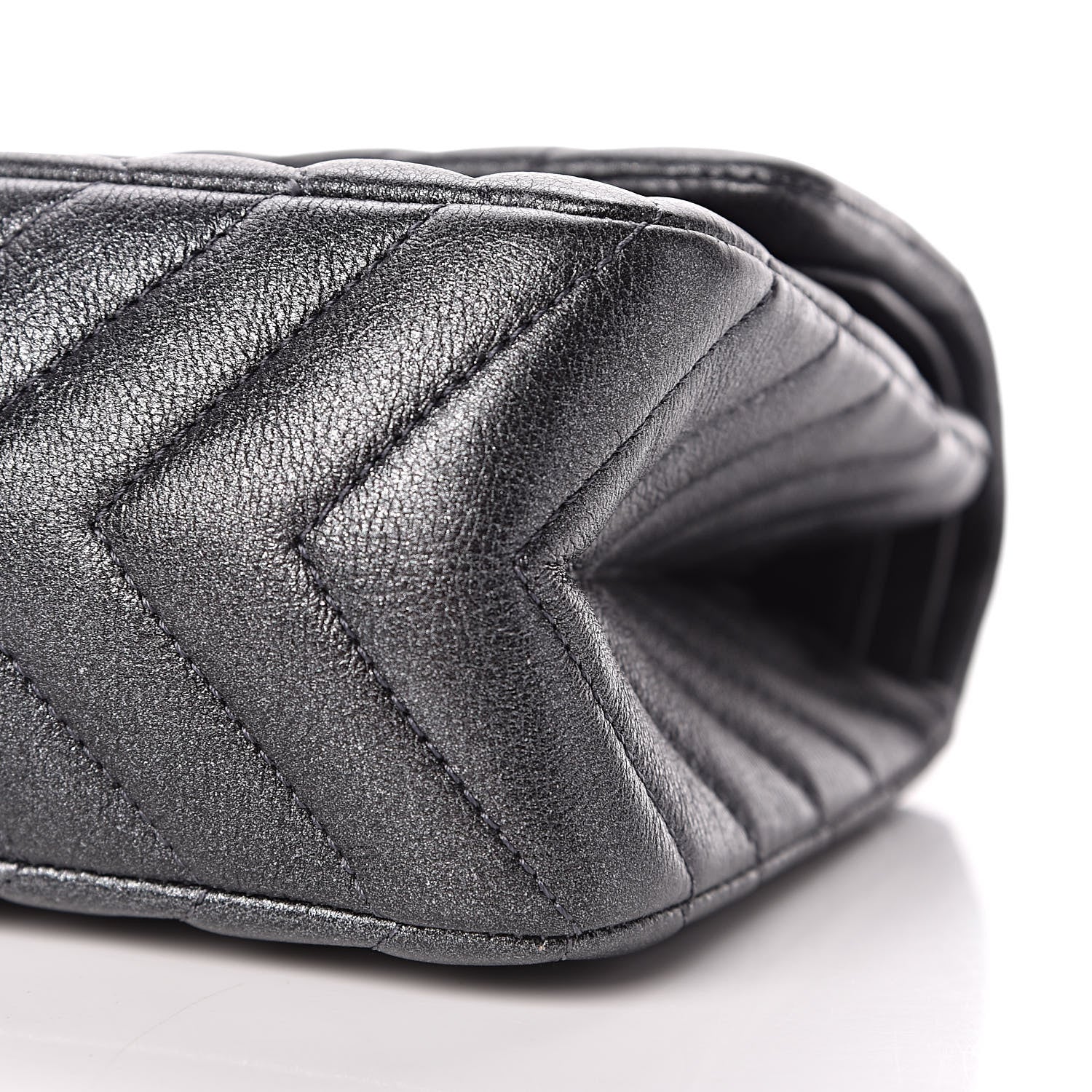 Chanel Metallic Sheepskin Chevron Quilted 2.55 Reissue 225 Flap Dark Silver 7 of 10