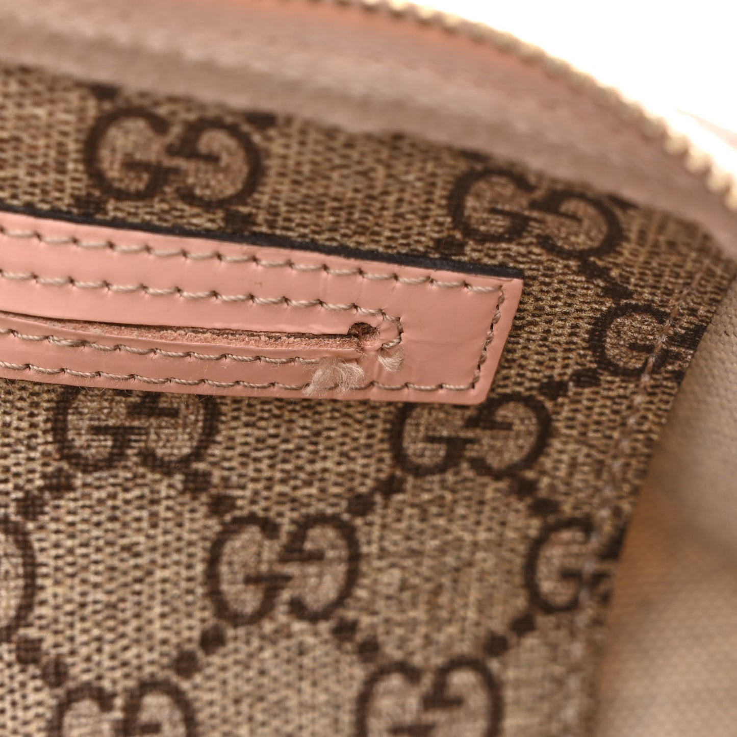 GG Plus Monogram Mermaid Medium Joy Boston Pink
