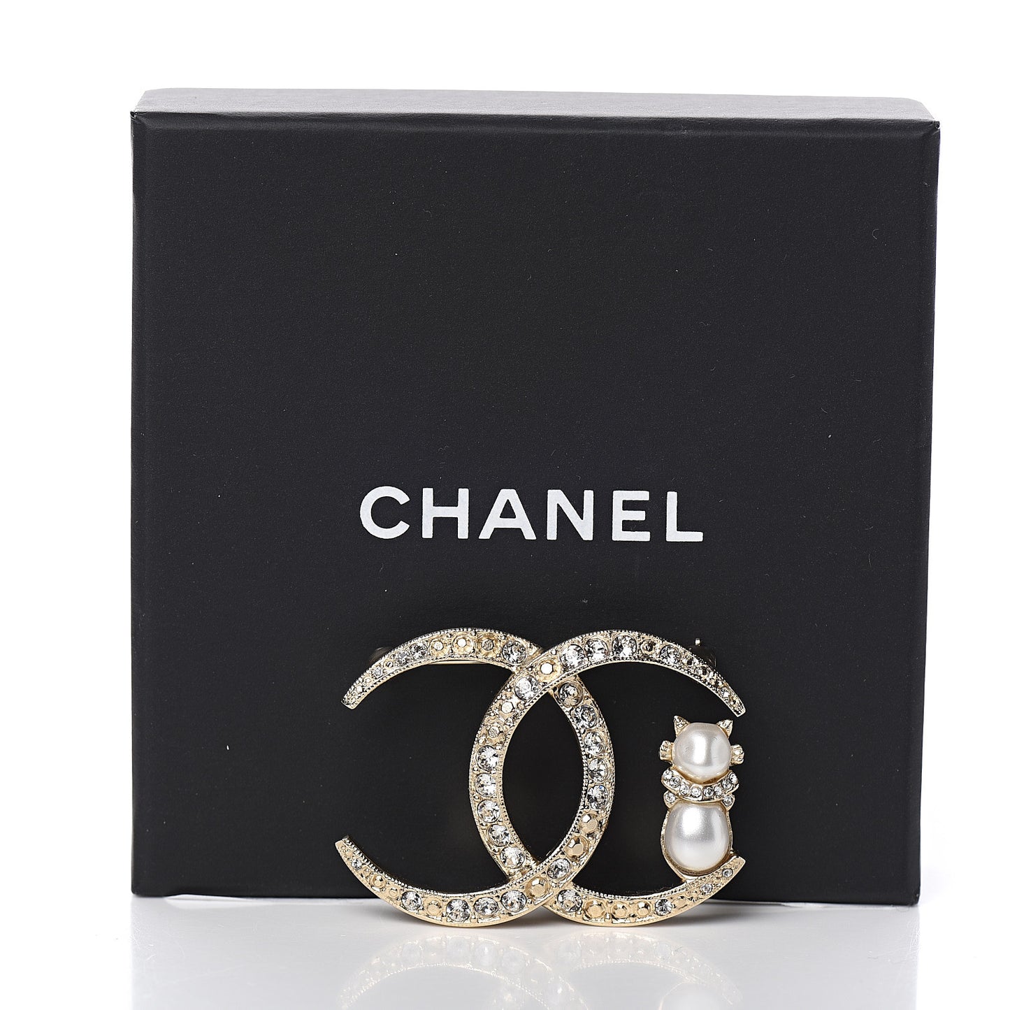 Pearl Crystal CC Brooch Gold