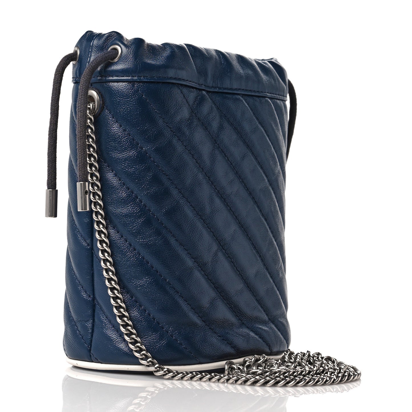 Vintage Effect Calfskin Matelasse Diagonal Mini Torchon GG Marmont 2.0 Bucket Bag Blue Agata Mystic White