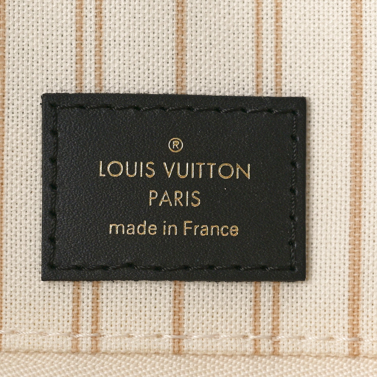 Louis Vuitton Monogram Giant Jungle Onthego GM Ivory 6 of 9
