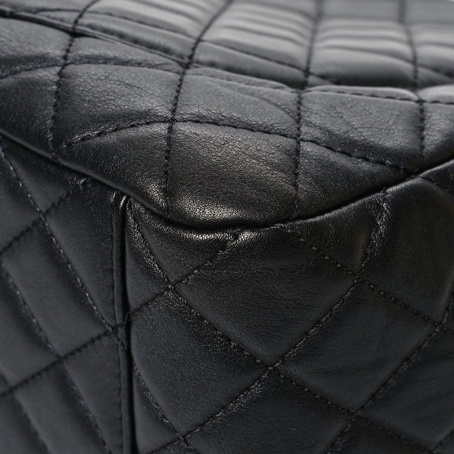 Metallized Calfskin Quilted Small XXL Travel Flap Bag Black