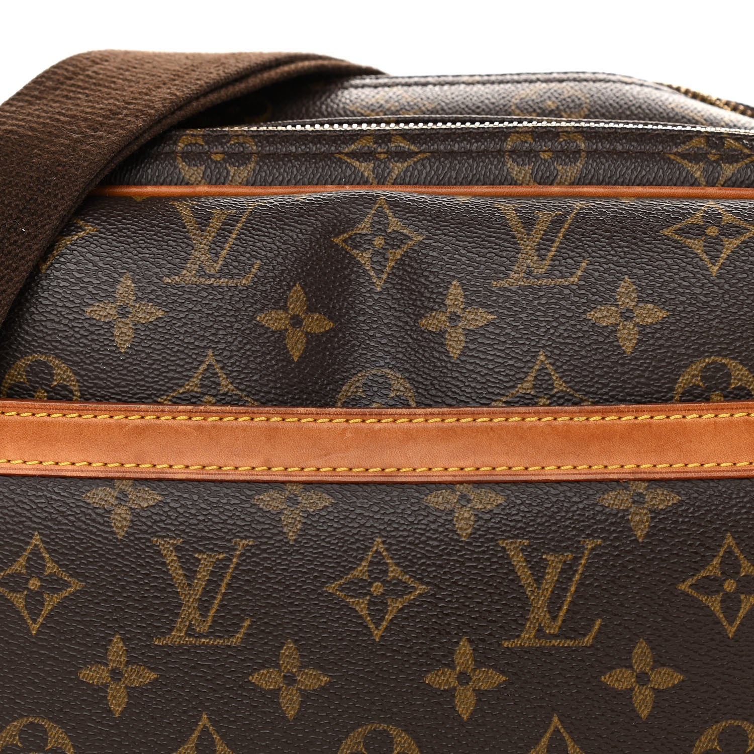 Louis Vuitton Monogram Reporter PM 6 of 11