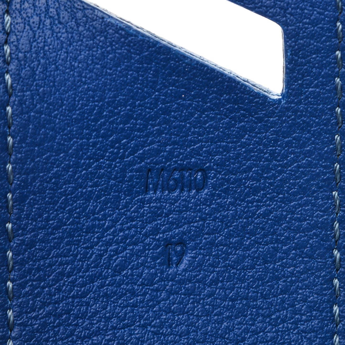 Epi Twist It Cuff 19 Denim Light