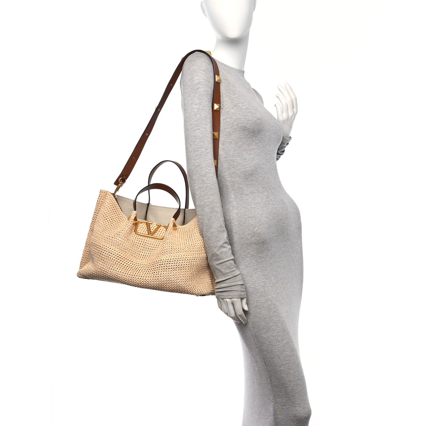 Raffia Grained Calfskin Medium Rockstud Vlogo Tote Naturale
