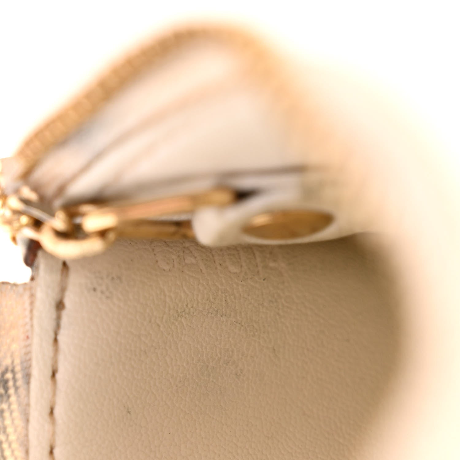 Louis Vuitton Suhali Key Pouch White 7 of 10