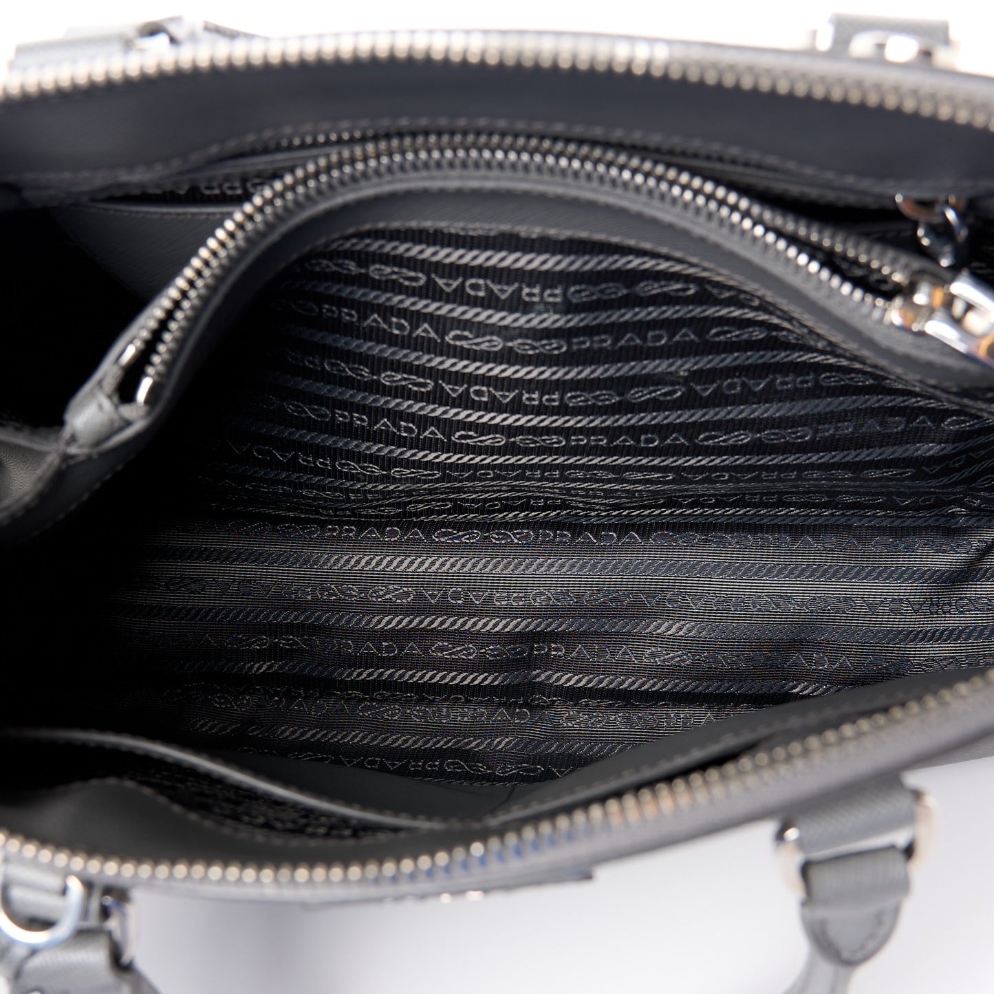 Saffiano Lux Medium Promenade Tote Marmo