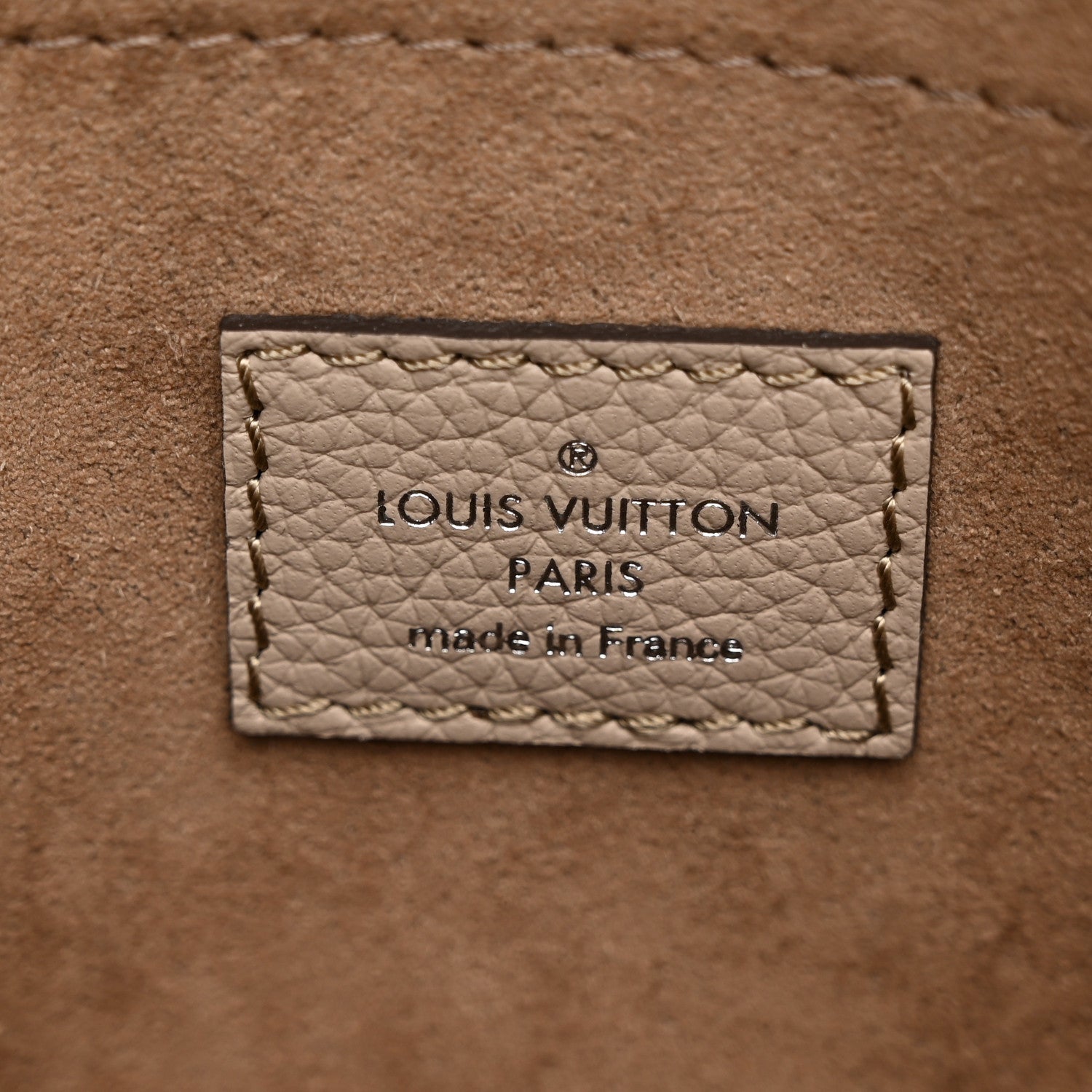 Louis Vuitton Mahina Braided Hand It All PM Galet 6 of 9