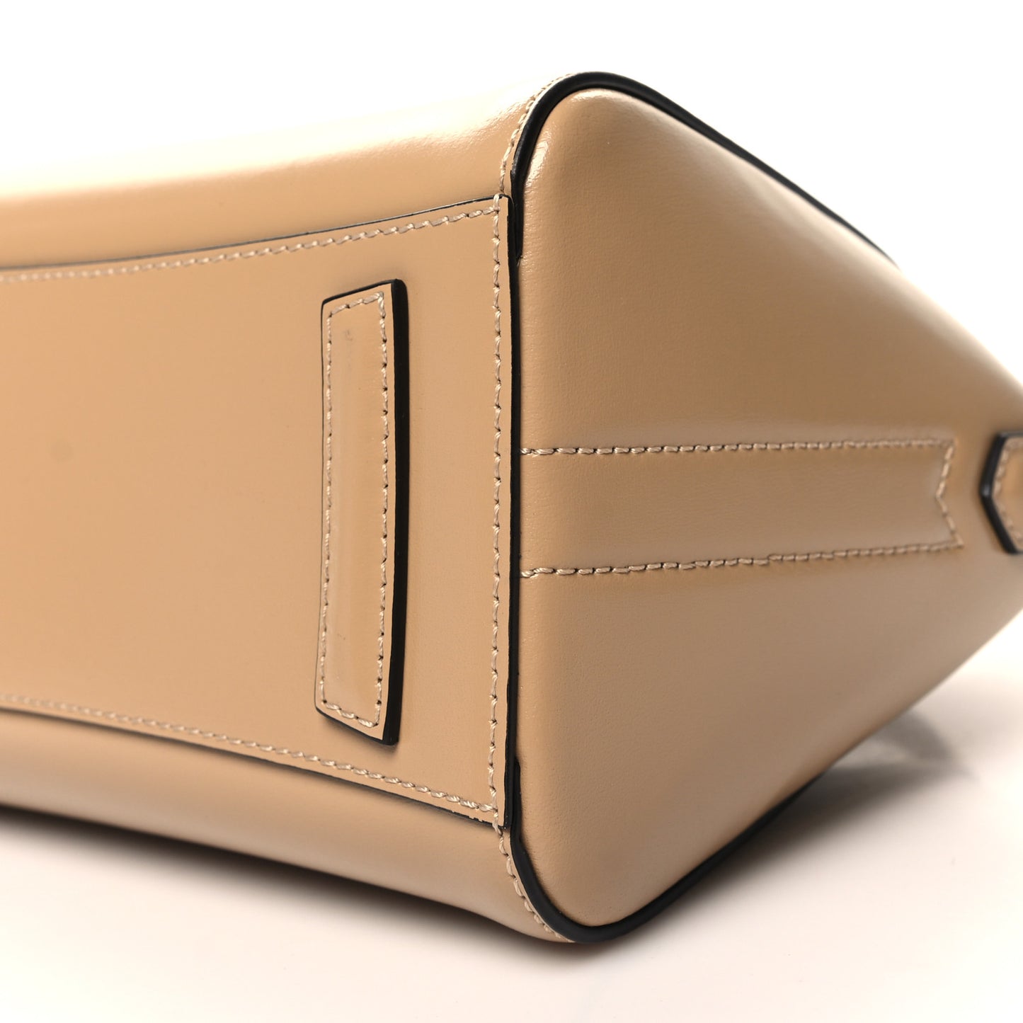 Shiny Lord Calfskin Mini Antigona Nude