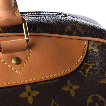 Louis Vuitton Monogram Evasion Sports Bag 17 of 23