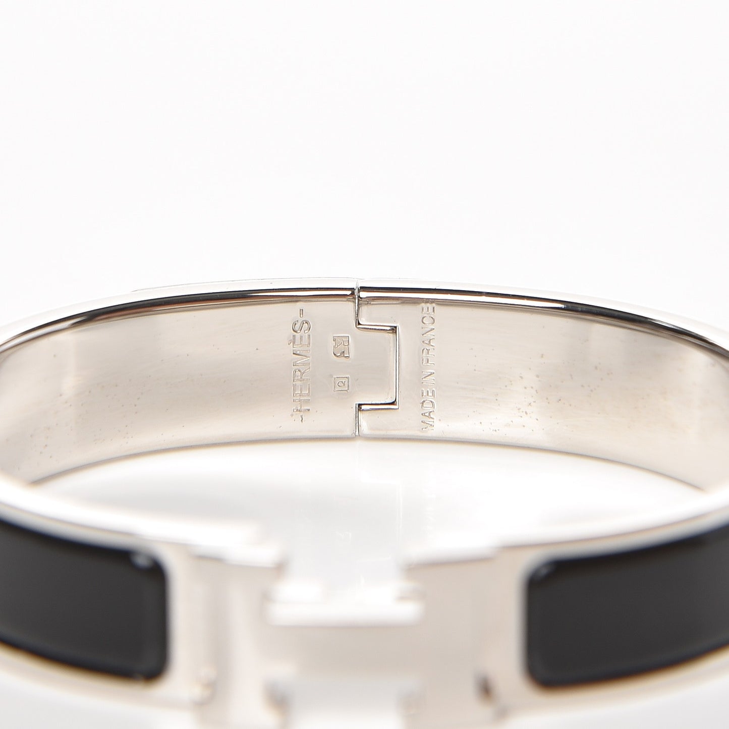 Enamel Narrow Clic Clac H Bracelet PM Black