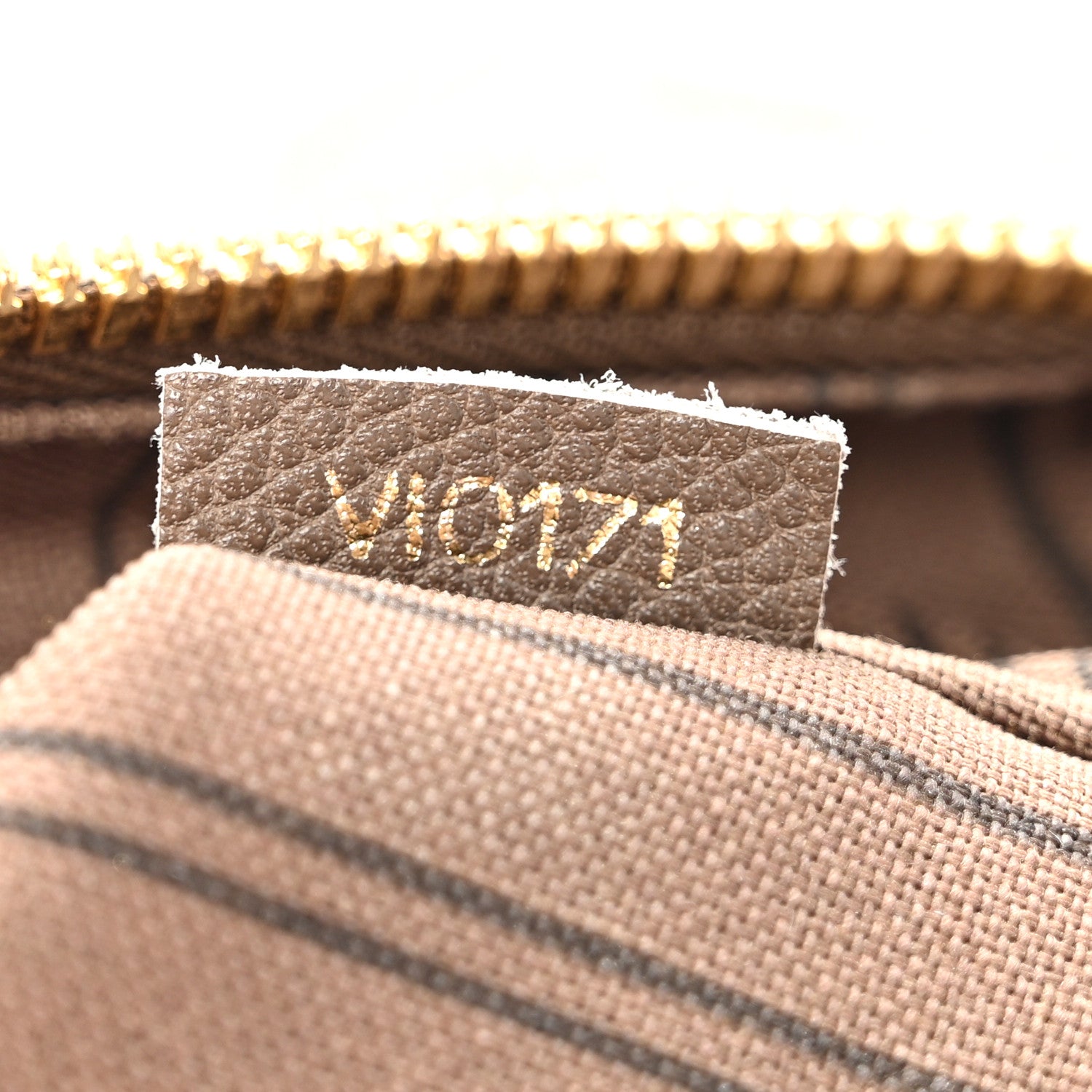 Louis Vuitton Empreinte Lumineuse GM Ombre 7 of 10