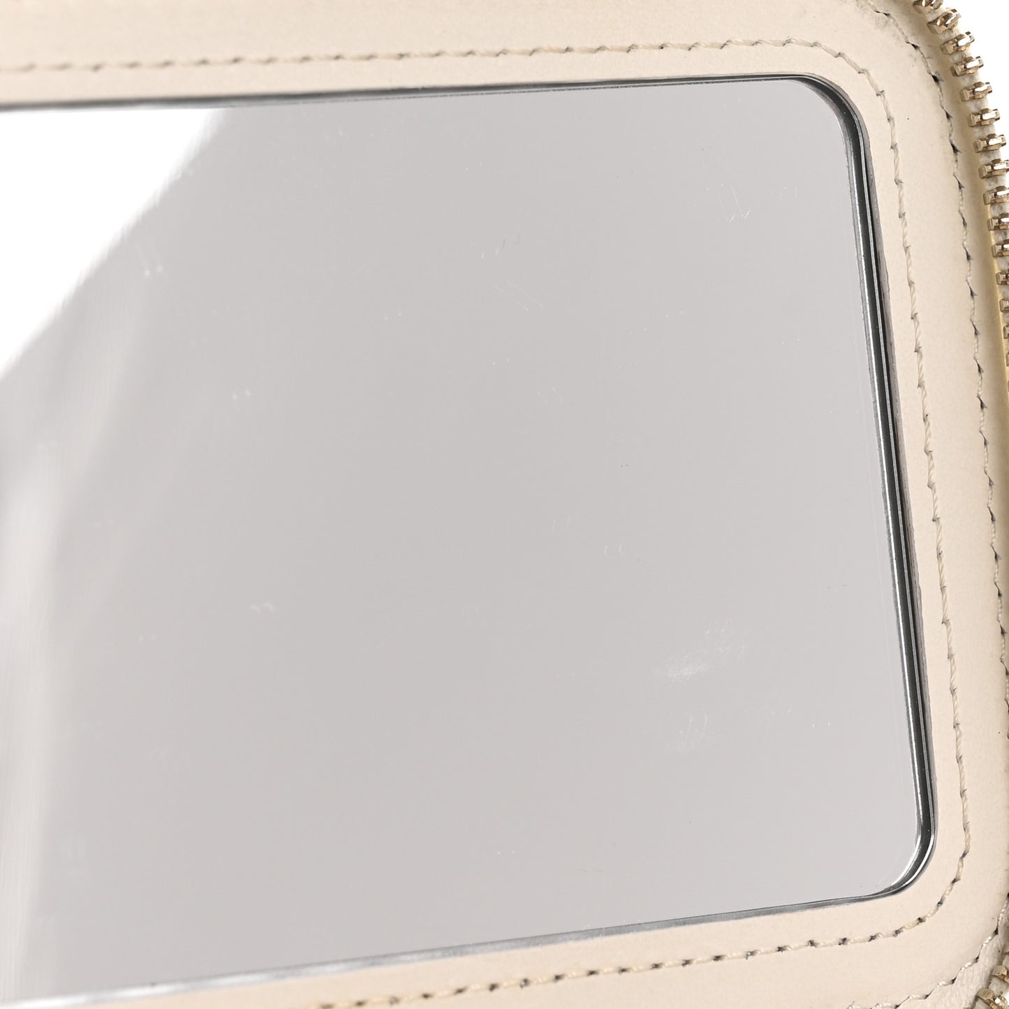 Caviar Quilted Small Vanity Case With Chain White