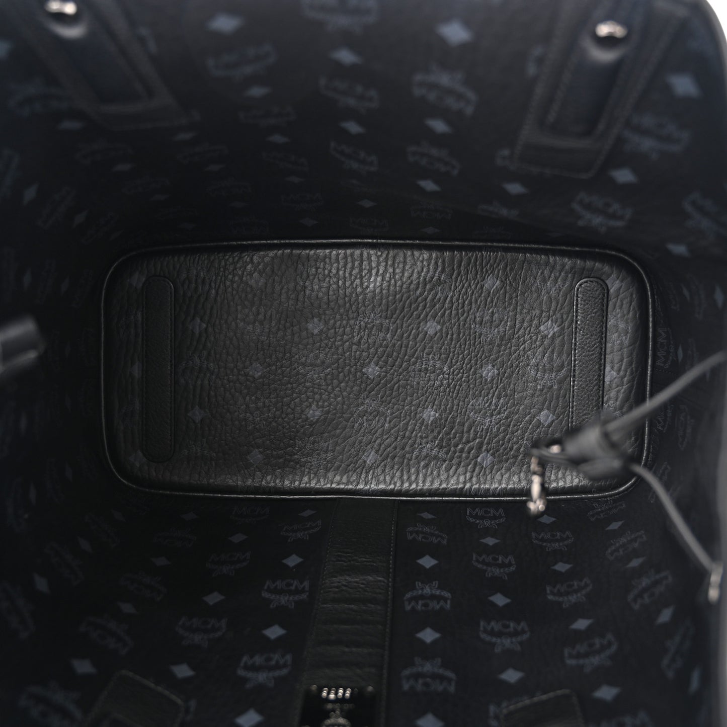 Visetos Medium Liz Reversible Shopper Tote Black