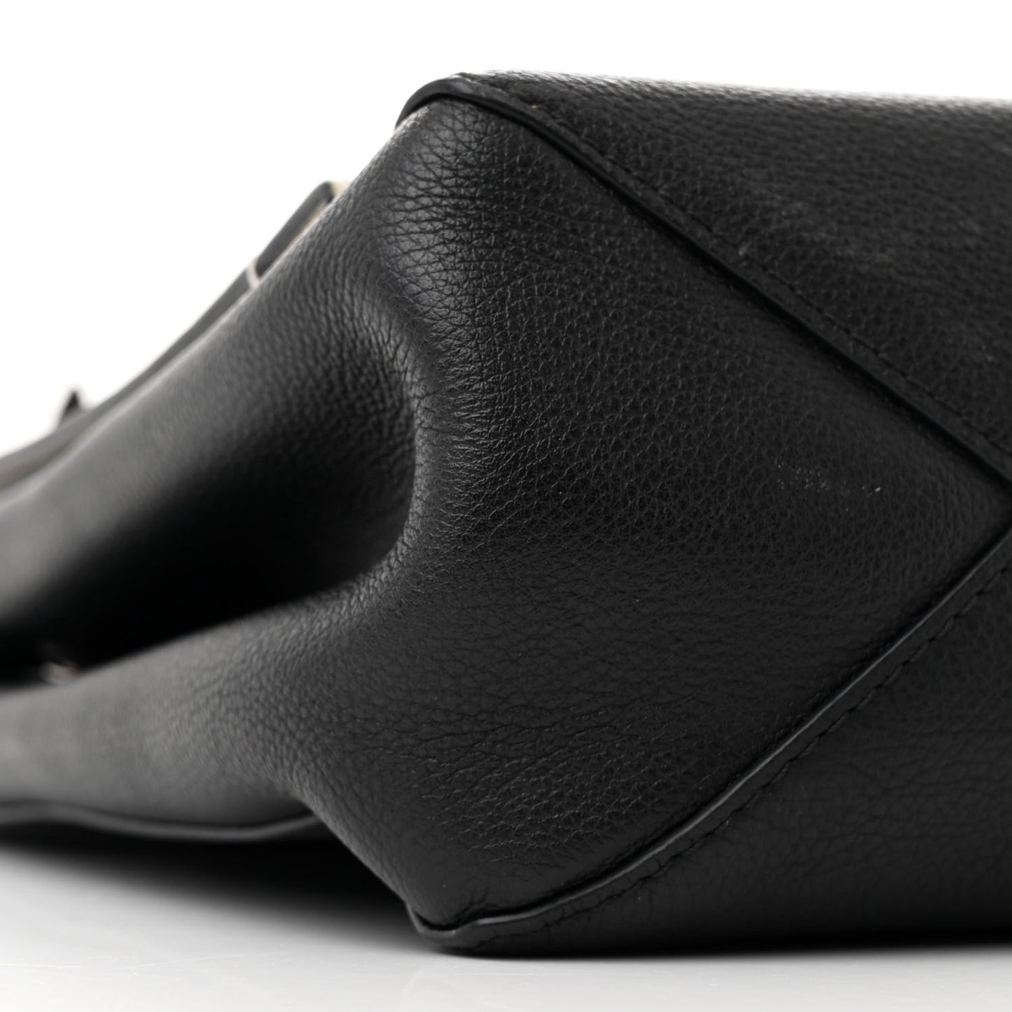 Calfskin Mechanical Flowers Lockme II Black White