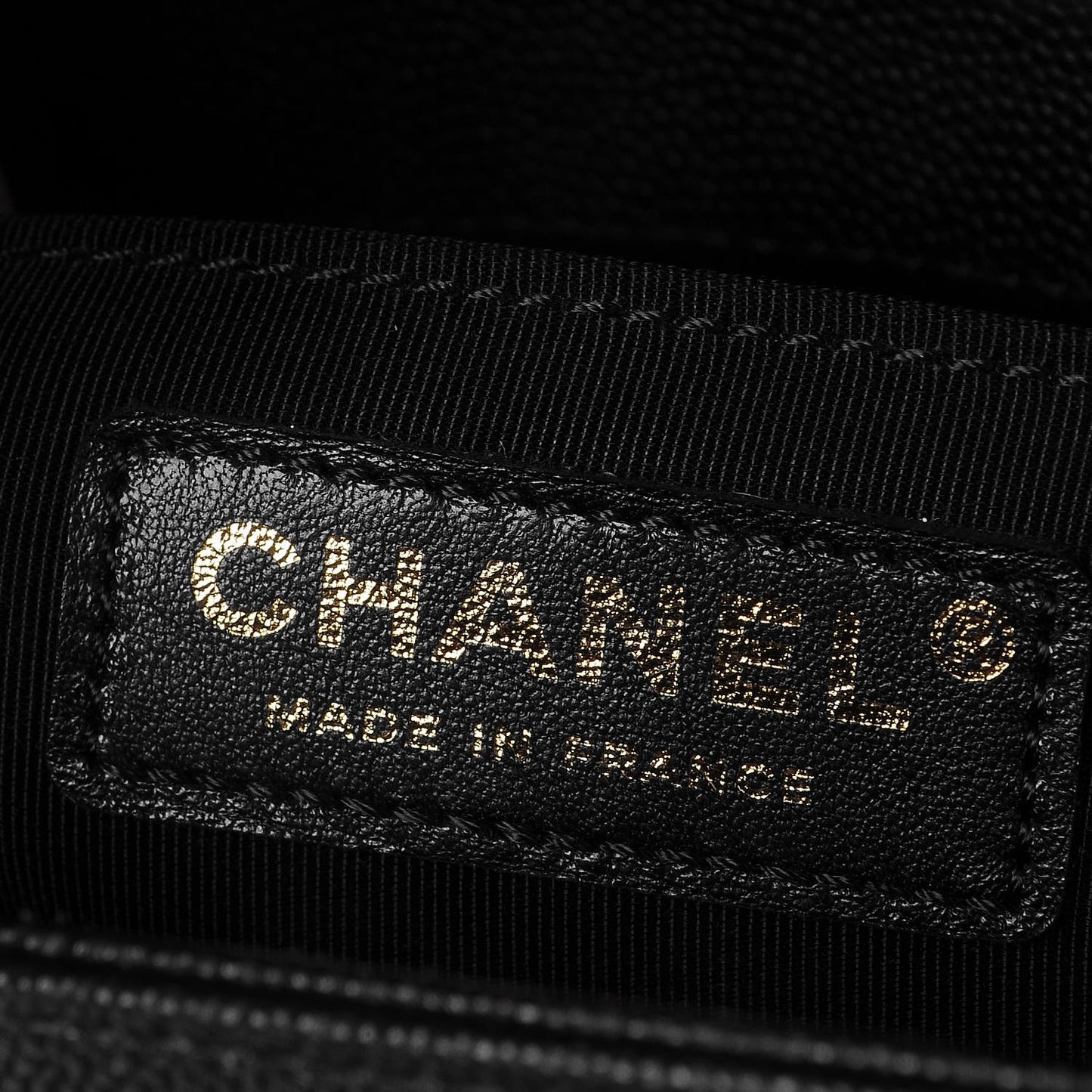 Caviar Quilted Medium Boy Flap Black