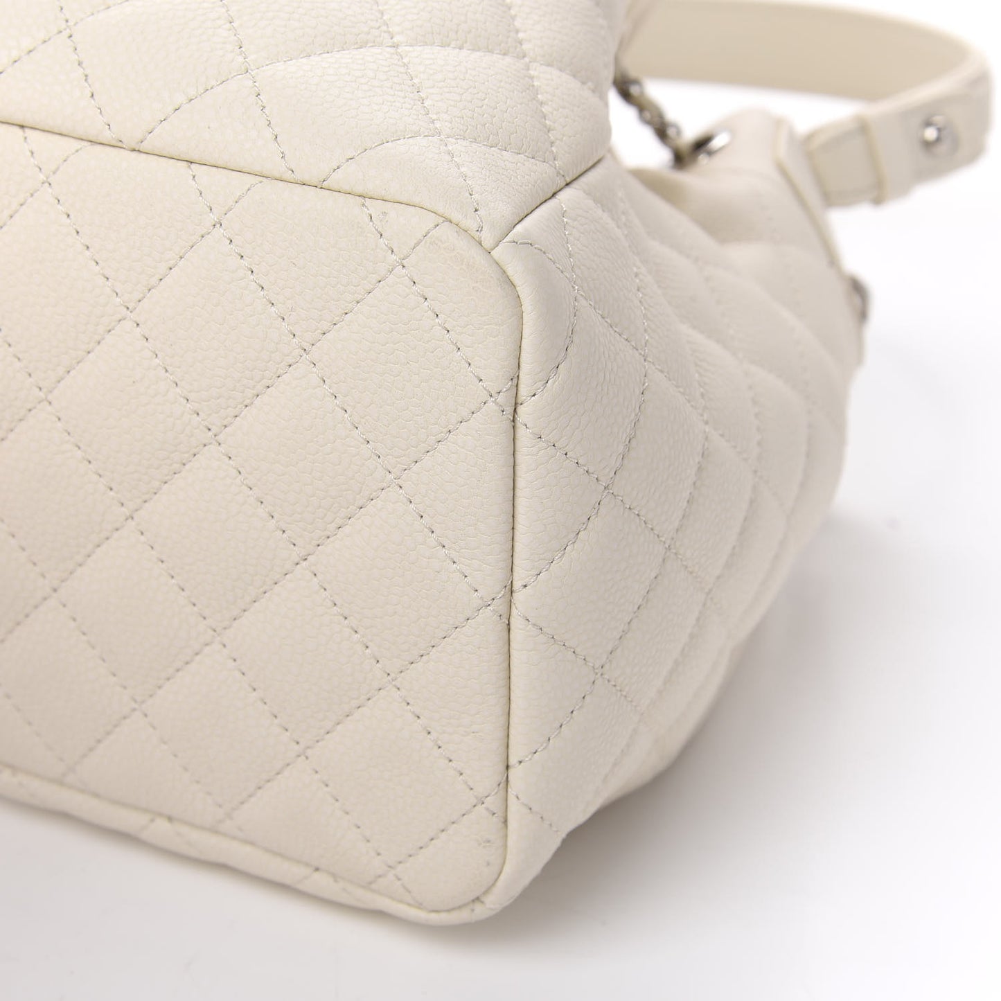 Caviar Flat Quilted Small Chain Bucket Bag Off White