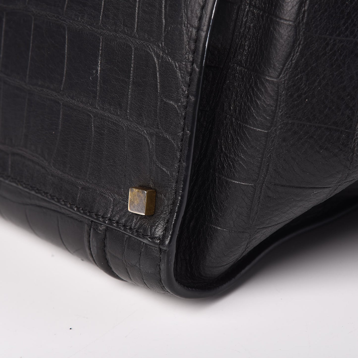 Crocodile Embossed Calfskin Medium Phantom Luggage Black