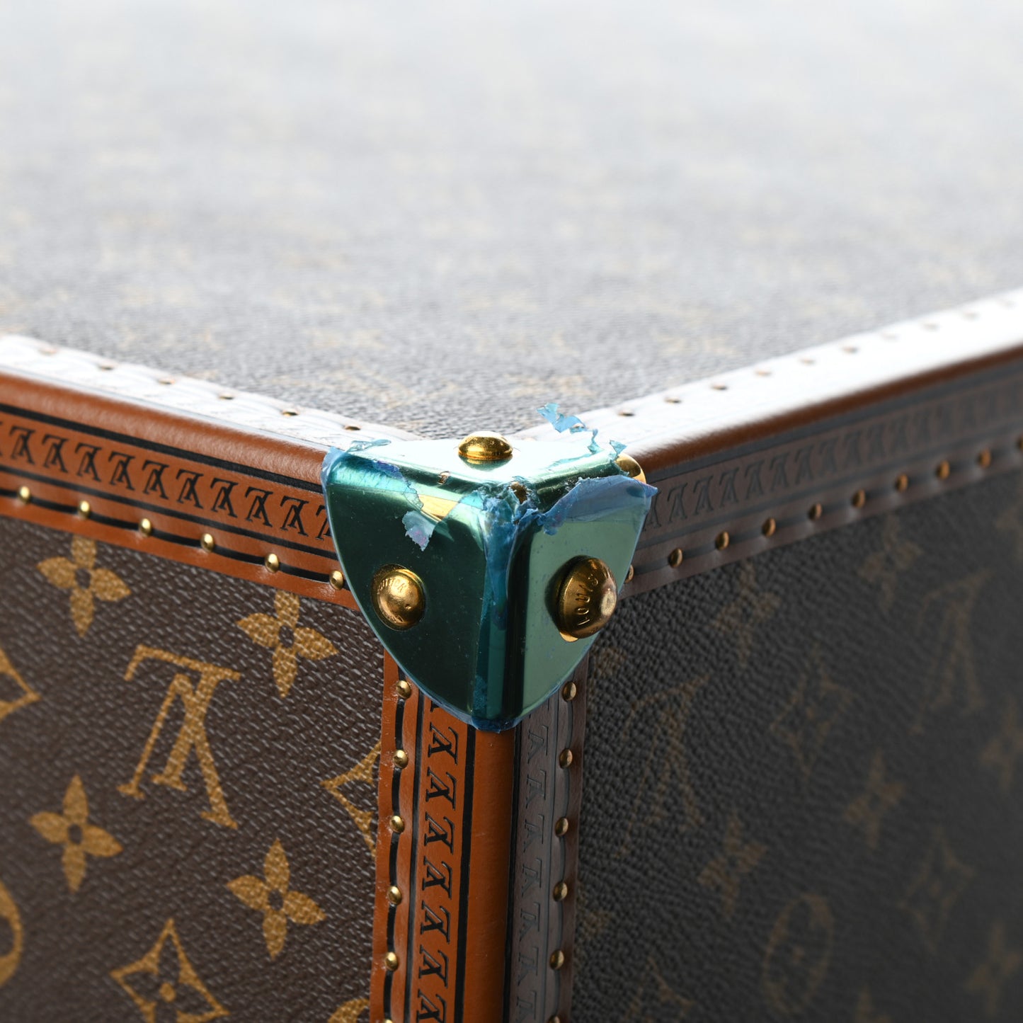 Monogram Alzer 80