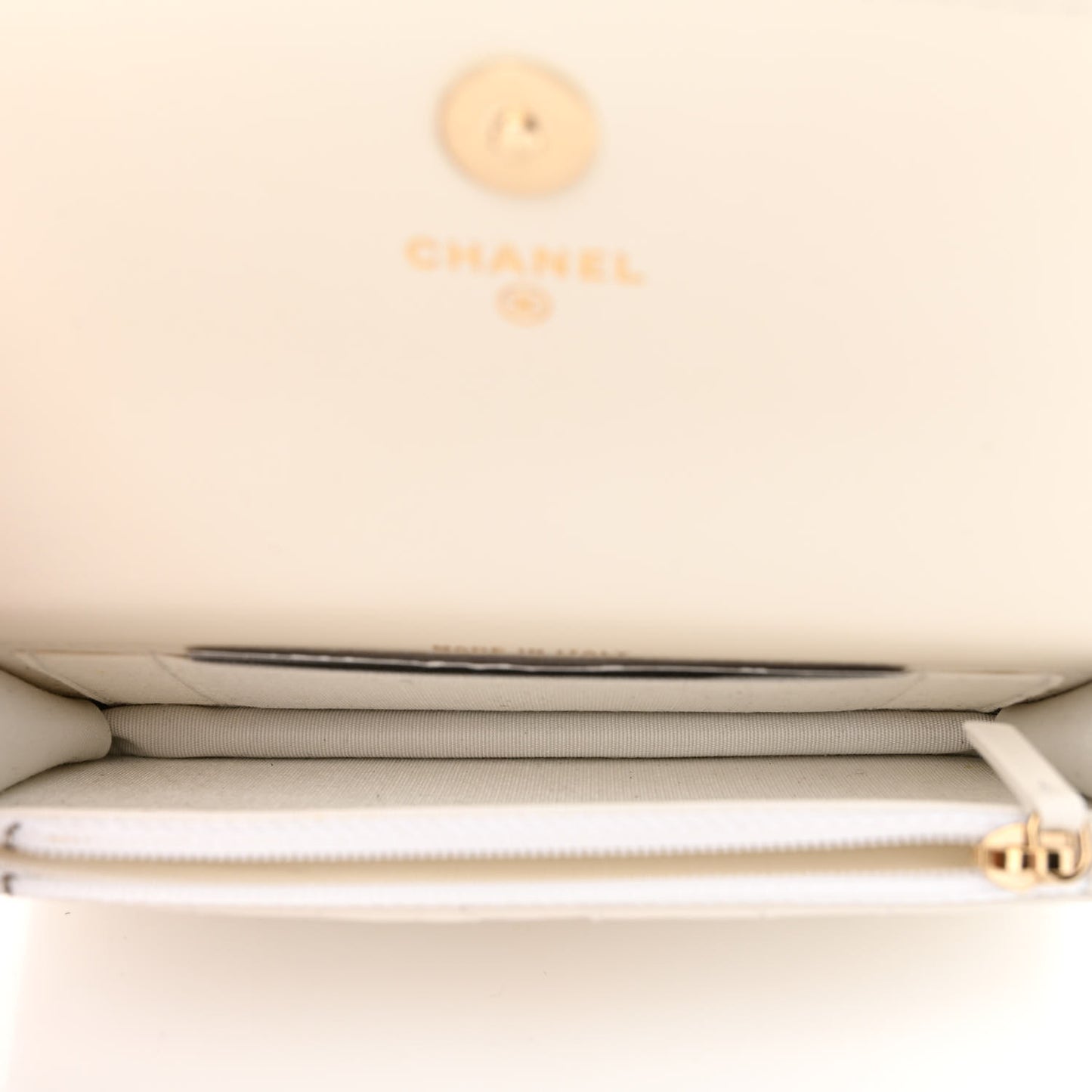 Calfskin Quilted Maxi Pearls Clutch With Chain White